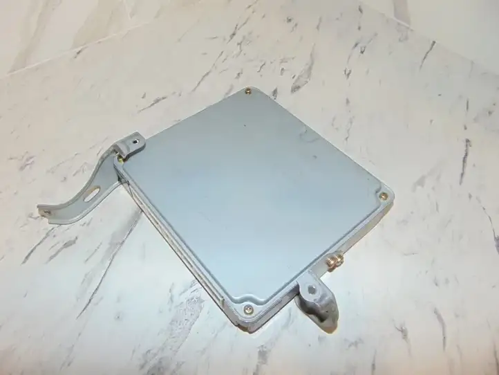 Toyota Prius (XW10) (1997 - 2003)  8966147050 Блок управления двигателя