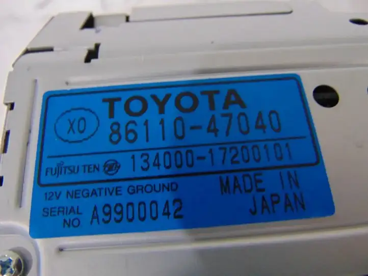 Toyota Prius (XW10) (1997 - 2003) 8611047040 Дисплей — фото 4