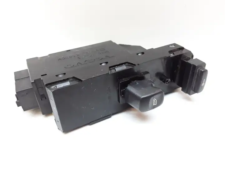 Volvo V70 (2004 - 2007) 30739078 Кнопка стеклоподъемников — фото 1