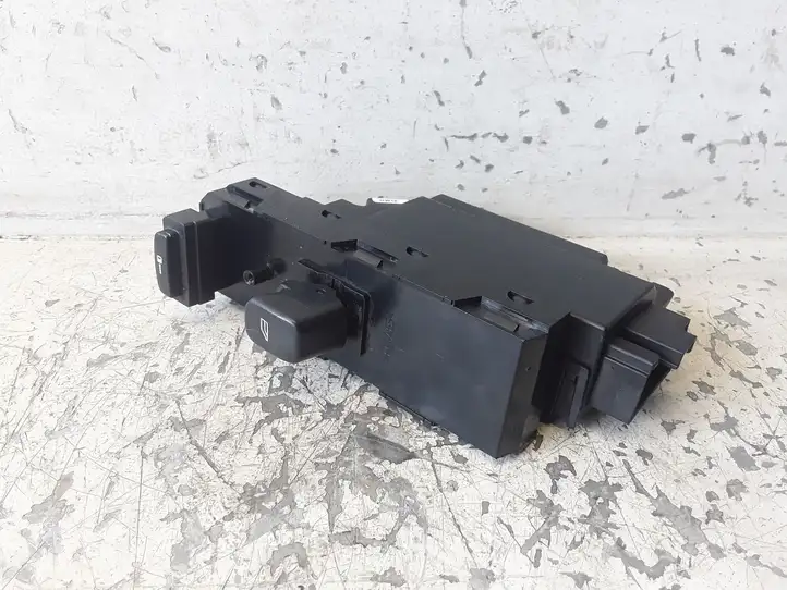 Volvo V70 (2004 - 2007) 30746075 Кнопка стеклоподъемников — фото 1