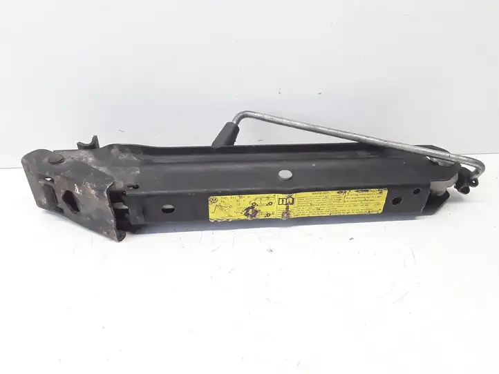 Volvo V70 (2004 - 2007) Домкрат — фото 1