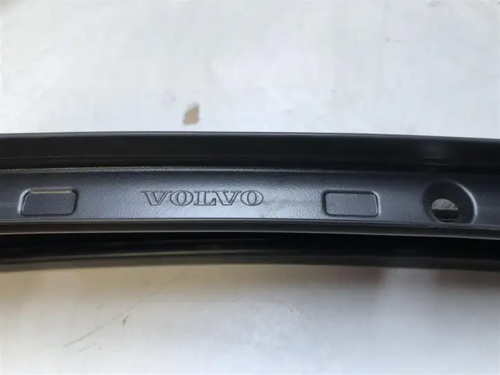 Volvo V50 (2004 - 2008) Накладка стекла задней двери — фото 4