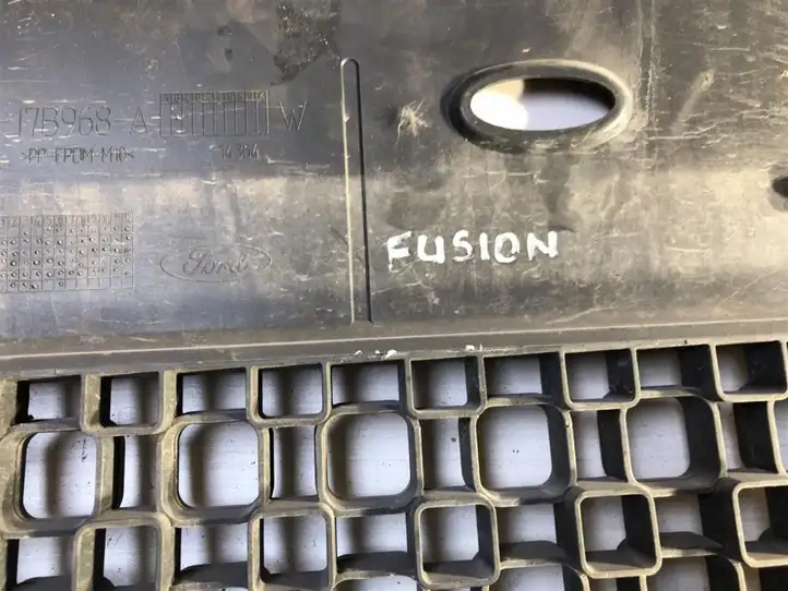 Ford Fusion (2006 - 2012) Нижняя решетка переднего бампера — фото 5