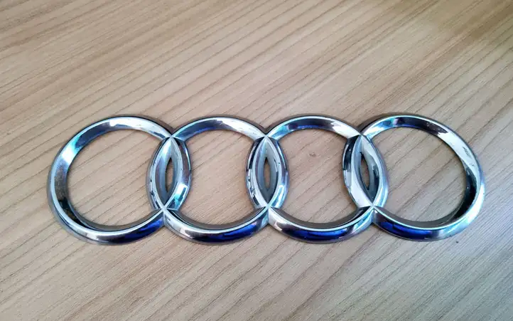 Audi A6 S6 C6 4F (2008 - 2011) 4F0853742 Эмблемы и надписи — фото 1