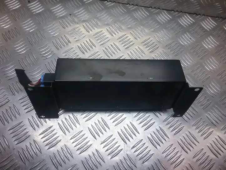 Audi A4 S4 B7 8E 8H (2004 - 2009) 8H0035223 Усилитель звука — фото 3