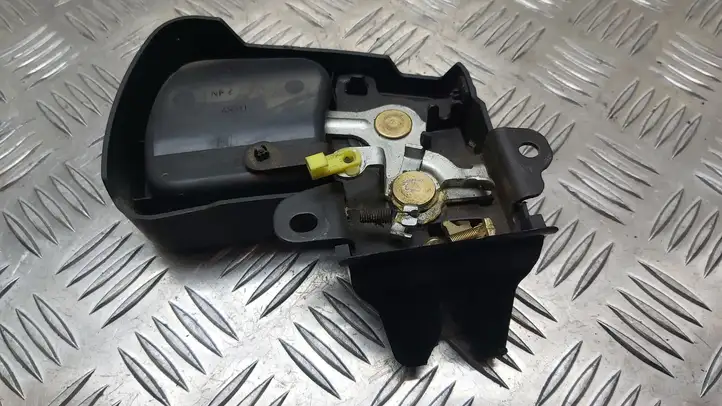 Toyota Prius (XW10) (1997 - 2003) 483U Кнопка закрытия крышки багажника — фото 3