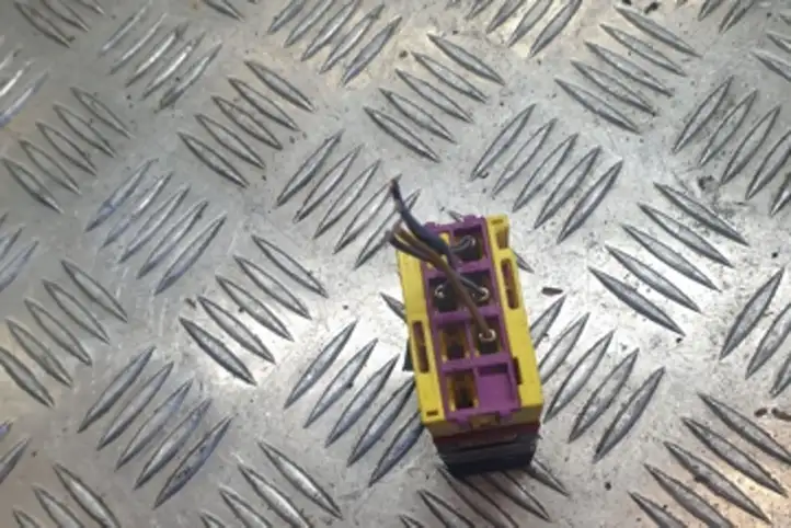 Volkswagen Sharan (2000 - 2003)  7M3927134 Включатель системы стабильности (ESP)