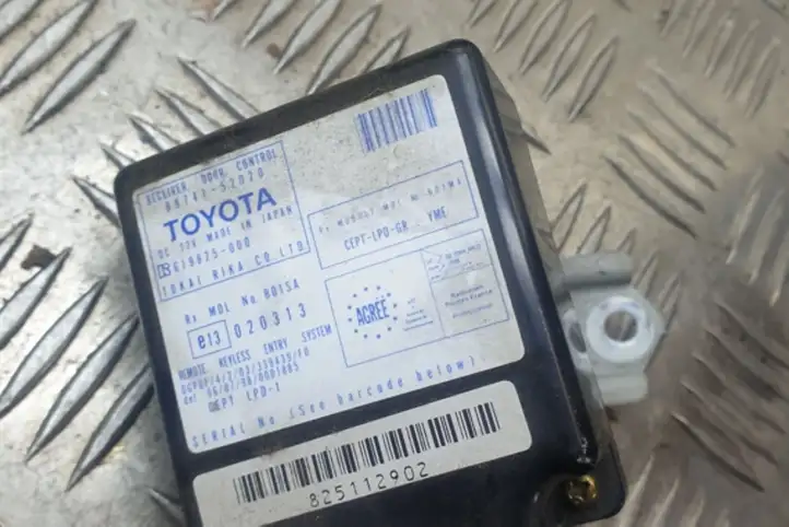 Toyota Yaris Verso (1999 - 2005) 619825000 Прочие блоки управления — фото 2