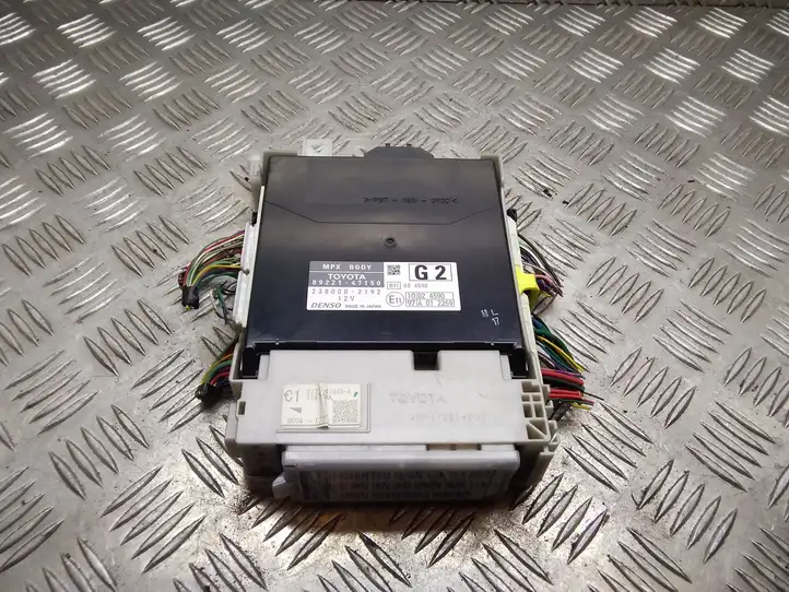 Toyota Prius (XW30) (2009 - 2015) 8922147150 Модуль комфорта — фото 1