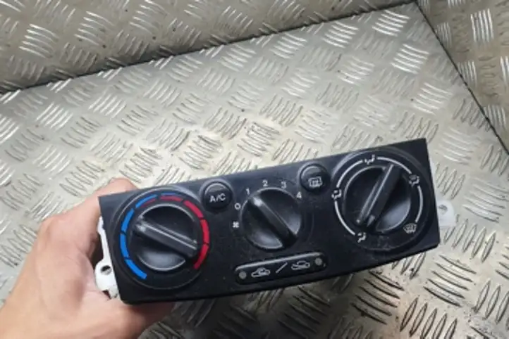 Mazda MPV (1999 - 2006)  3C26 Блок управления кондиционера воздуха / климата/ печки (в салоне)