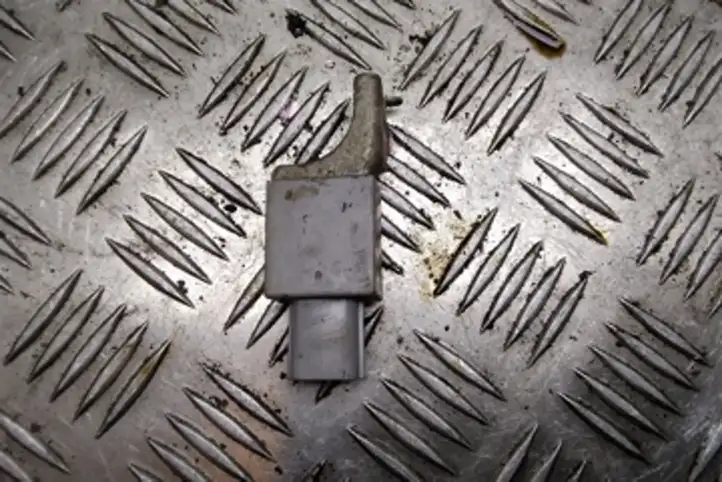 Lexus GS 300 350 430 450h (2004 - 2007)  9098004181 Другое реле