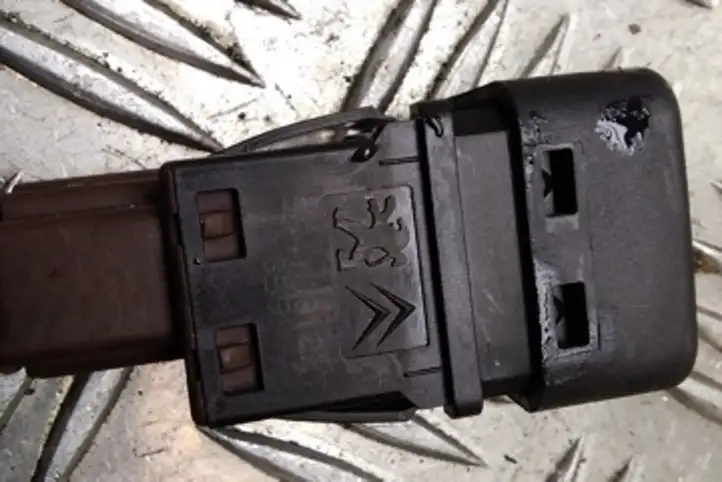 Citroen C4 Picasso (2006 - 2013)  96413912XT Включатель надувной подушки для пассажира