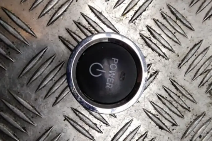 Toyota Prius (XW20) (2003 - 2009)  15A710 Включатель зажигания и стартера