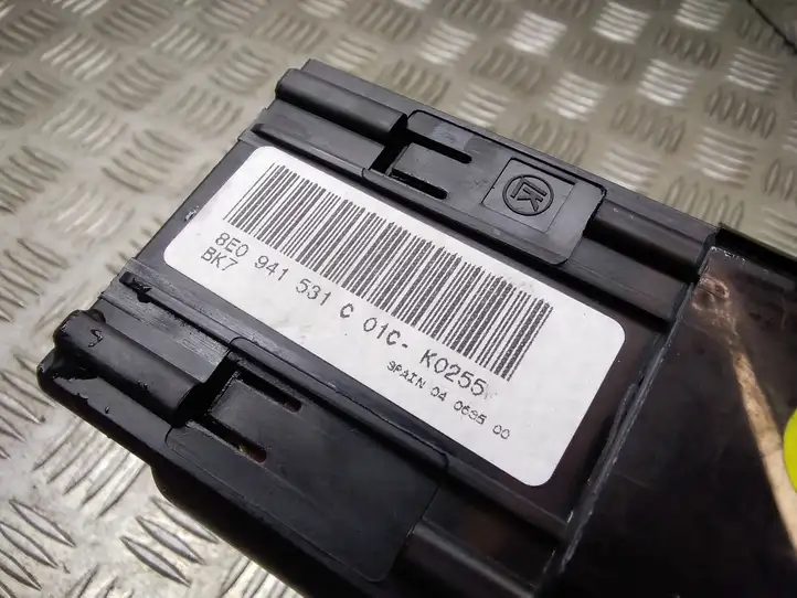 Audi A4 S4 B7 8E 8H (2004 - 2009) 8E0941531C Включатель фонарей — фото 4