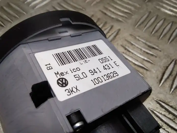 Skoda Yeti (5L) (2009 - 2012) 5L0941431E Включатель фонарей — фото 4