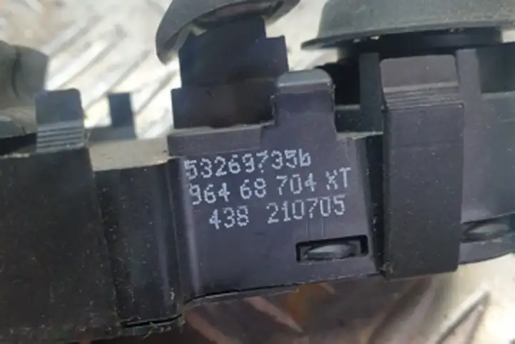 Peugeot 407 (2004 - 2011) 53269735B Кнопка стеклоподъемников — фото 3