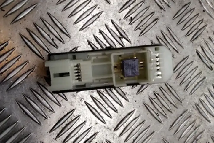 Lexus GS 300 350 430 450h (2004 - 2007)  8403030110 Кнопка стеклоподъемников