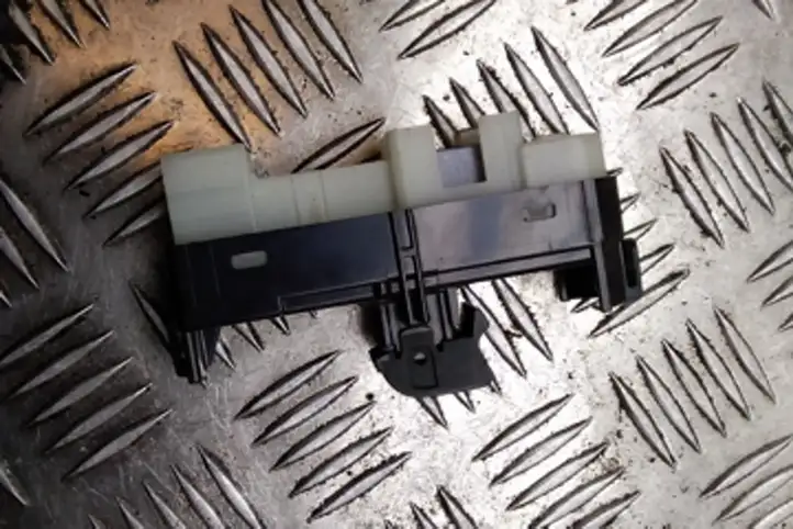 Lexus GS 300 350 430 450h (2004 - 2007)  8403030110 Кнопка стеклоподъемников