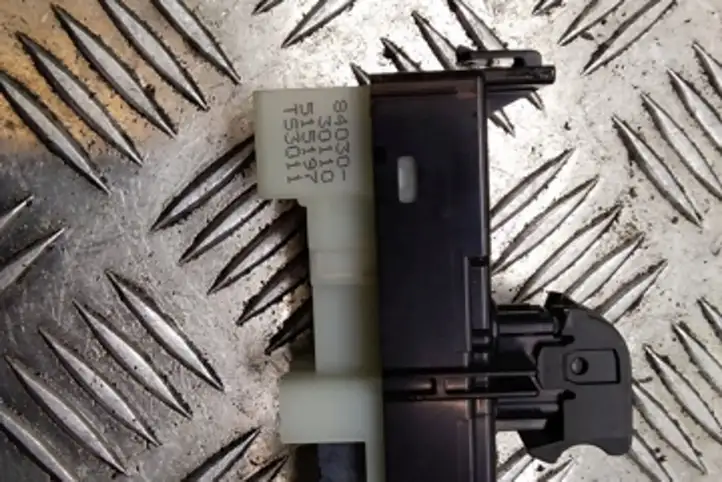 Lexus GS 300 350 430 450h (2004 - 2007)  8403030110 Кнопка стеклоподъемников