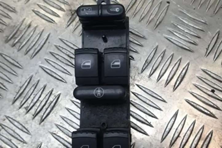 Volkswagen Golf IV (1998 - 2005) 1J4959857B Блок кнопок стеклоподъемников — фото 1