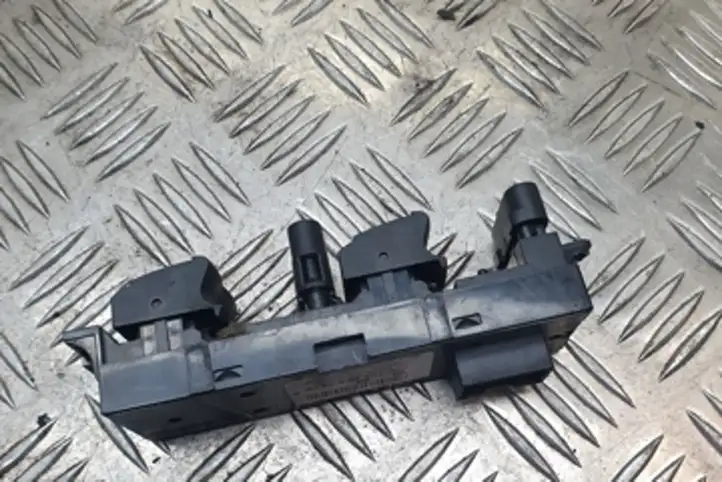 Volkswagen Golf IV (1998 - 2005) 1J4959857B Блок кнопок стеклоподъемников — фото 4
