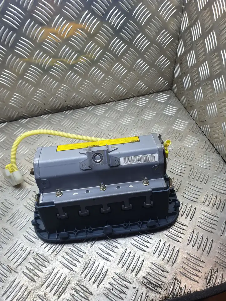 Toyota Yaris Verso (1999 - 2005) B01499599P36 Подушка безопасности пассажира — фото 4