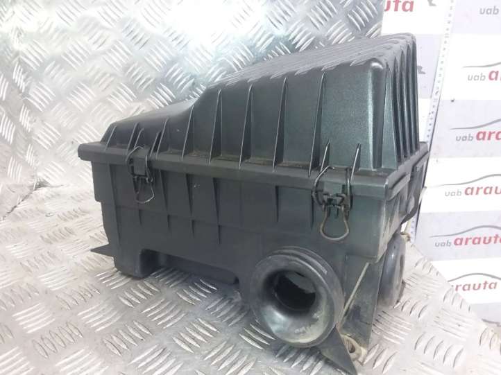 357129607 Volkswagen PASSAT B3 Oro filtro dėžė