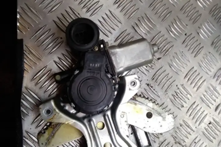 Toyota Avensis Verso (2001 - 2004) 8572044050 Стеклоподъемник задней двери — фото 3