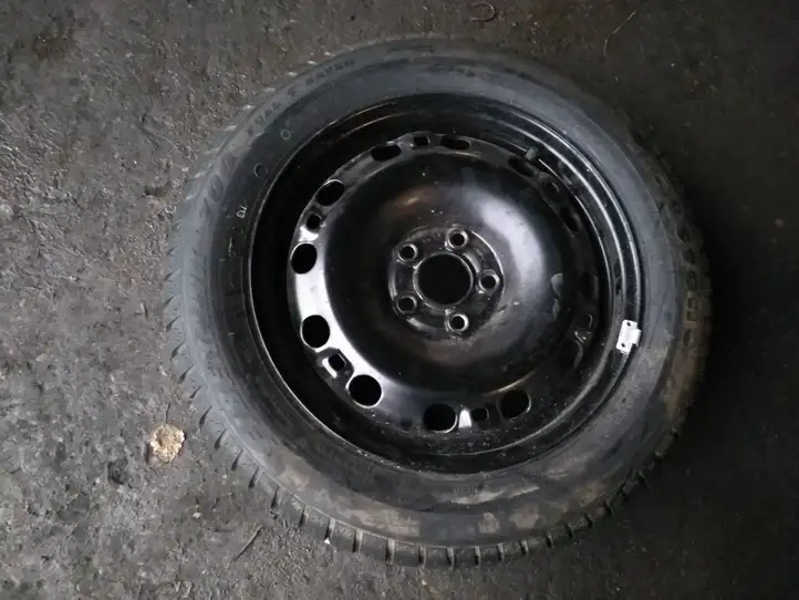 Volkswagen Golf IV (1998 - 2005)   Запасное колесо R 15