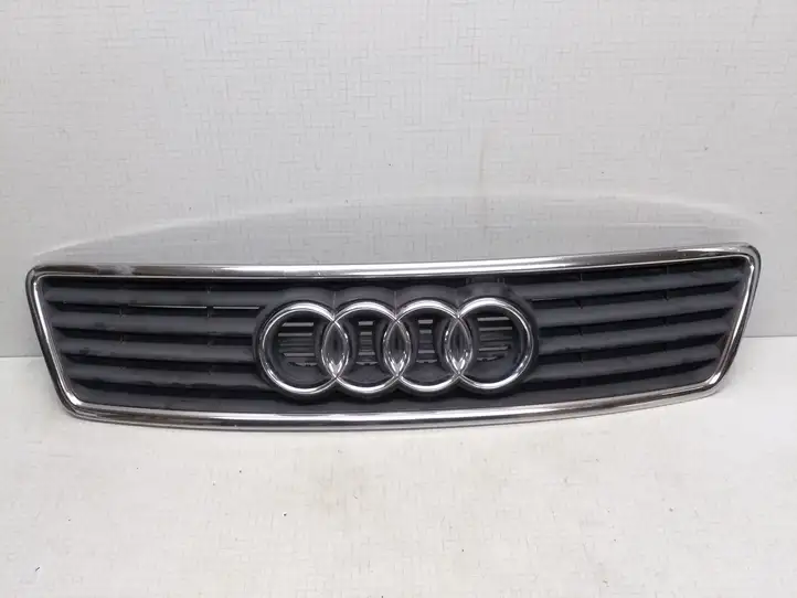 Audi A6 S6 C5 4B (1997 - 2001) 4B0853651A Верхняя решетка радиатора — фото 1