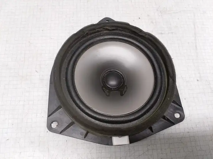 Toyota Yaris Verso (1999 - 2005) 8616052020 Динамики передних дверей — фото 1