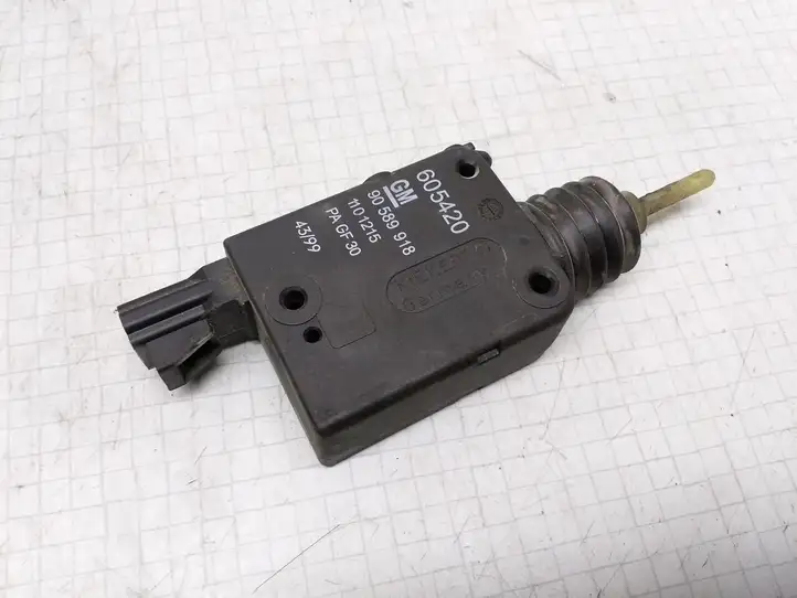 Opel Zafira (1999 - 2003)  605420 Двигатель центрально замка