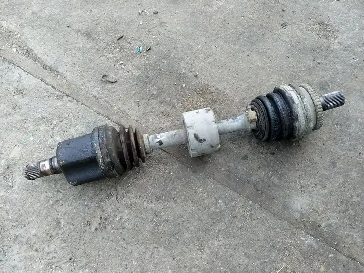 Volvo V70 (2004 - 2007)   Передняя полуось