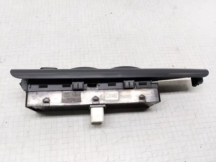 Kia Cerato (2003 - 2007) 935702F100 Кнопка стеклоподъемников — фото 2