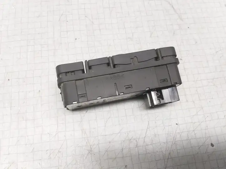 Opel Vectra C (2002 - 2005) 09185954 Блок кнопок стеклоподъемников — фото 2