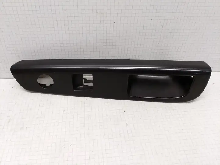Kia Ceed (2006 - 2010) 823511H110 Накладка кнопки стеклоподъемника — фото 1