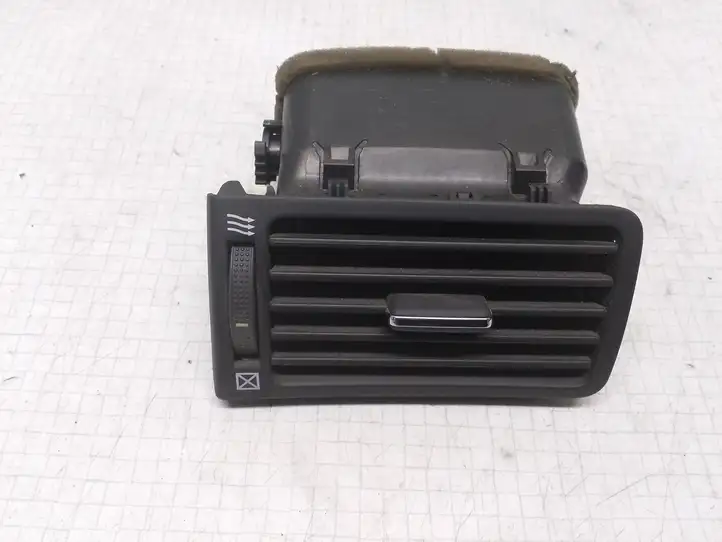Toyota Corolla E120 E130 (2000 - 2004) BOURBON8222 Боковой воздушный дефлектор — фото 1