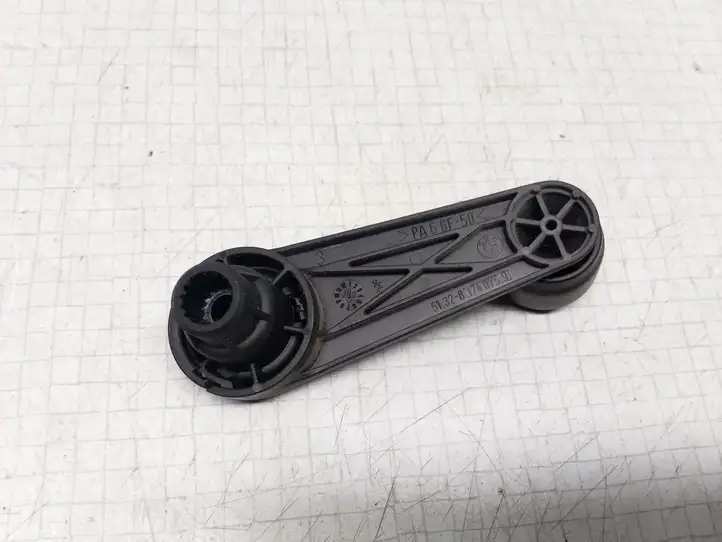 BMW 5 E39 (1996 - 2003)  513281740759 Ручка для открытия окна