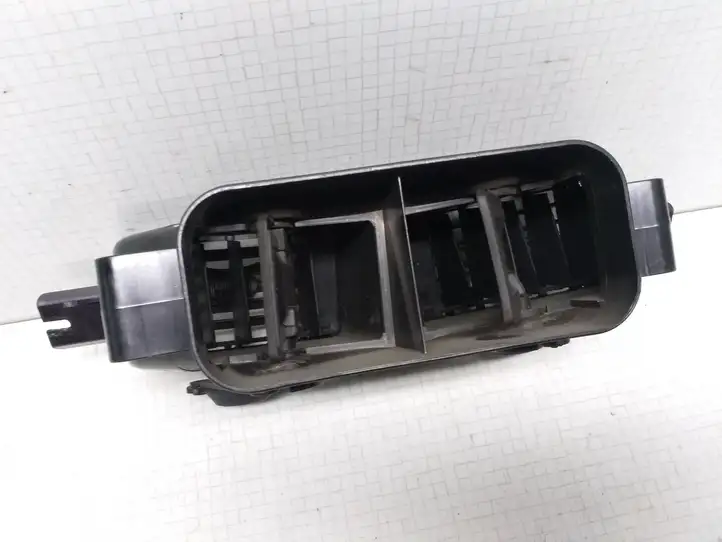 Mercedes-Benz A W168 (1997 - 2004)  1688300054 Центральный дефлектор