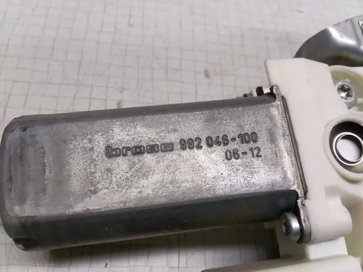 Toyota Corolla E120 E130 (2004 - 2007) 992046100 Стеклоподъемник передней двери (комплект) — фото 4