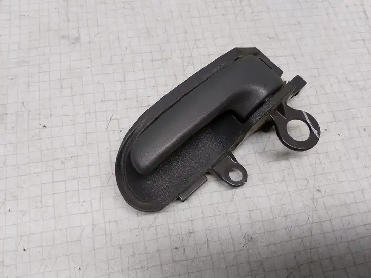 Toyota Yaris Verso (1999 - 2005) Внутренняя ручка задней двери — фото 1