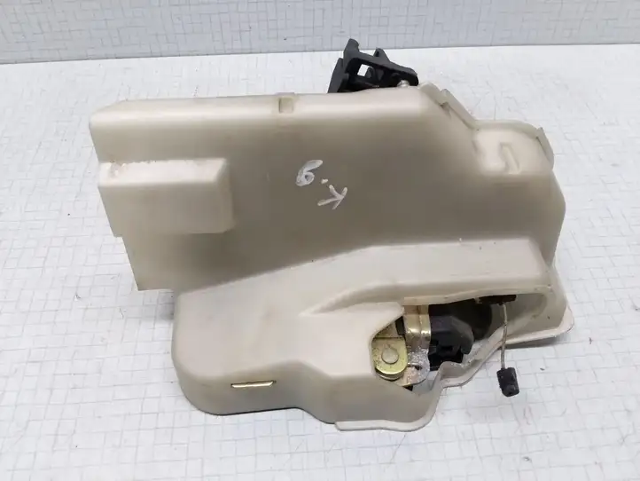 Volkswagen Touran I (2003 - 2010)   Замок задней двери