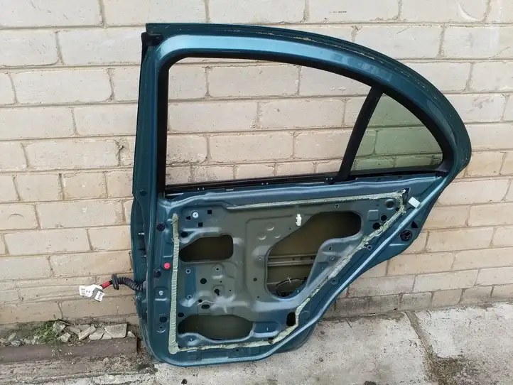 Nissan Almera N16 (2000 - 2010) Задняя дверь — фото 3