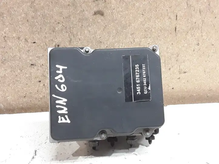 BMW 5 E60 E61 (2004 - 2010) 6767235 ABS блок — фото 1