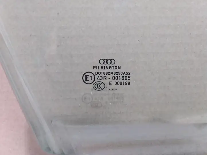 Audi A4 S4 B8 8K (2007 - 2011) Стекло передней двери — фото 2