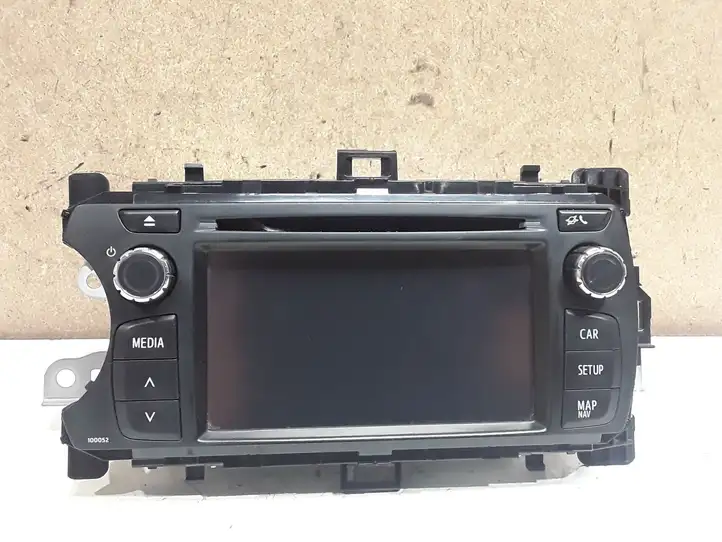 Toyota Yaris (2012 - 2014) 861400D050 Магнитола / мультимедийная система — фото 1