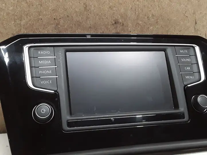 Volkswagen PASSAT B8 (2015 - ) 3G0919605B Магнитола / мультимедийная система — фото 2