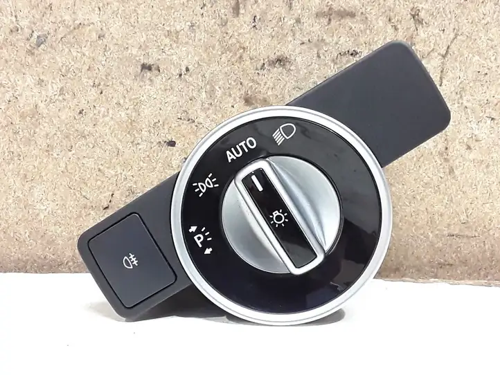 Mercedes-Benz E A207 (2010 - 2017) A2129050551 Включатель фонарей — фото 1