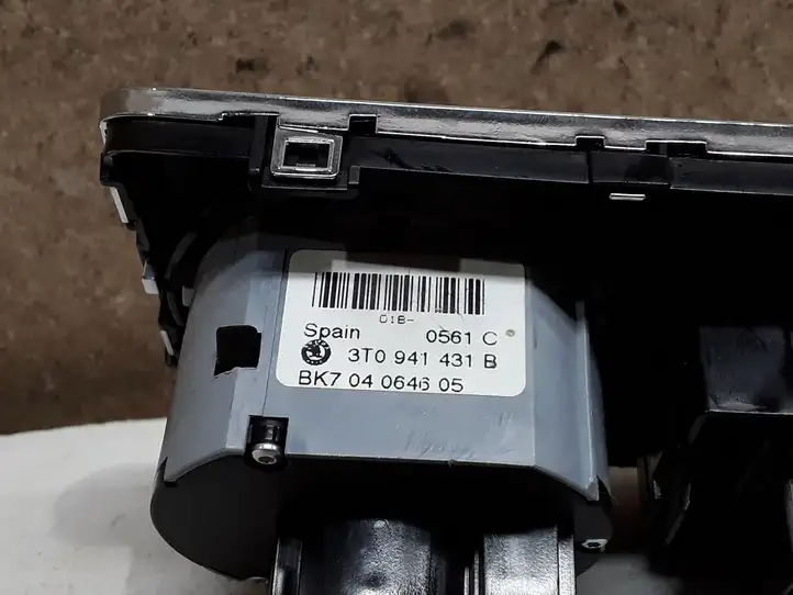 Skoda Superb B6 (3T) (2008 - 2015) 3T0941431B Включатель фонарей — фото 3