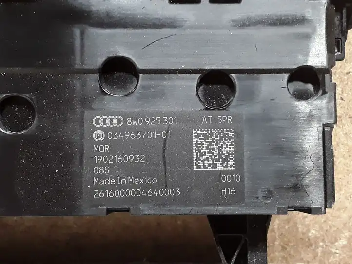 Audi A4 S4 B9 (2015 - 2019) 8W0925301 Другие включатели / ручки/ переключатели — фото 3